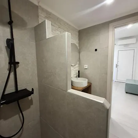 Апартаменты Emvasea Seaside *